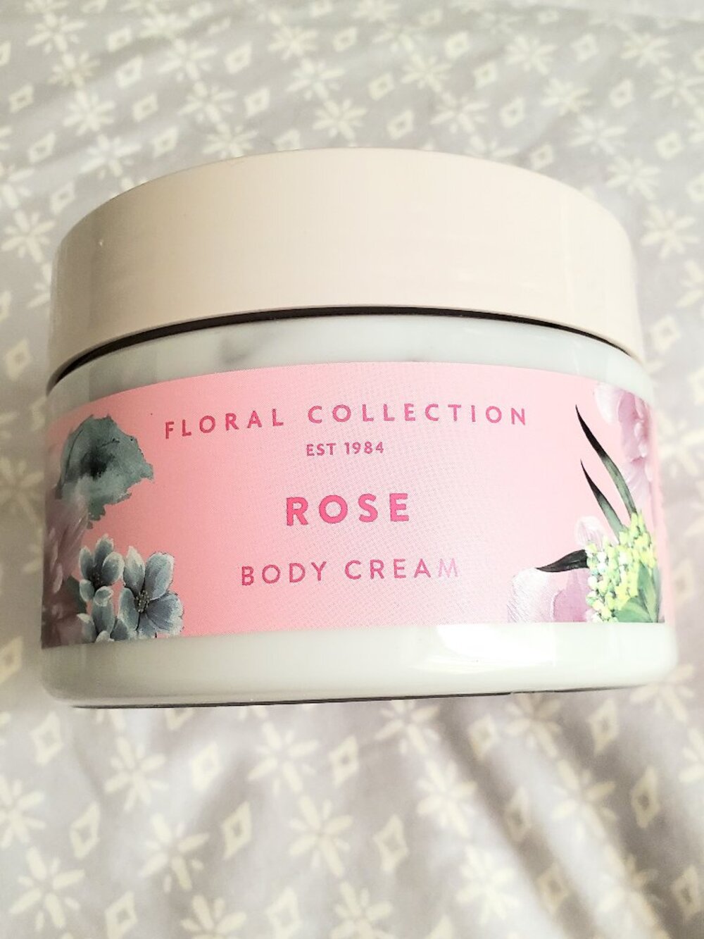 Marks & Spencer Floral Collection Rose Body Cream Moisturizing Jar 250ml